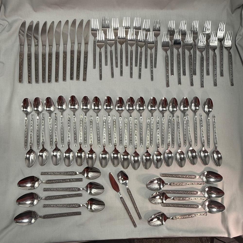 Mexicali Rose 82 Piece Replacement/ Supplemental Stainless Steel Floral 70s VTG